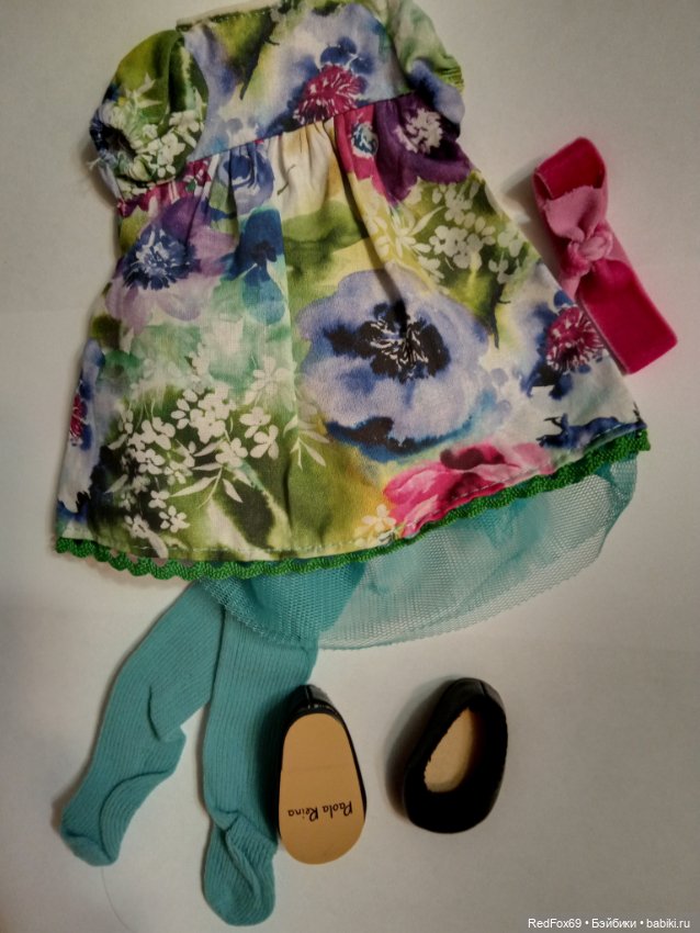 Лот одежды для Паолочек и кукол схожих по размеру