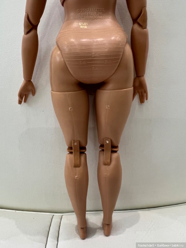 Тело Барби Саманта Кристофоретти (фото 6)
