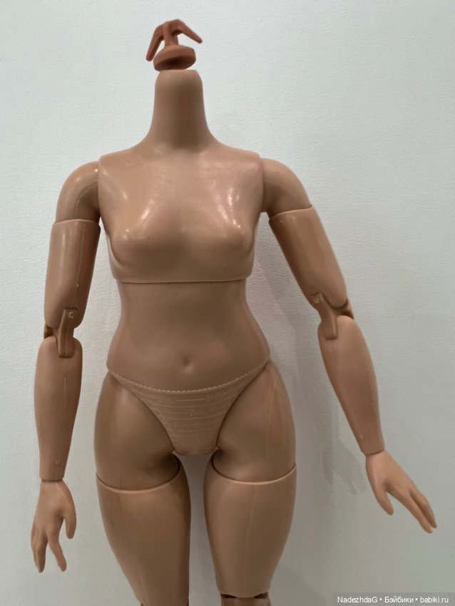Тело Барби Саманта Кристофоретти (фото 4)
