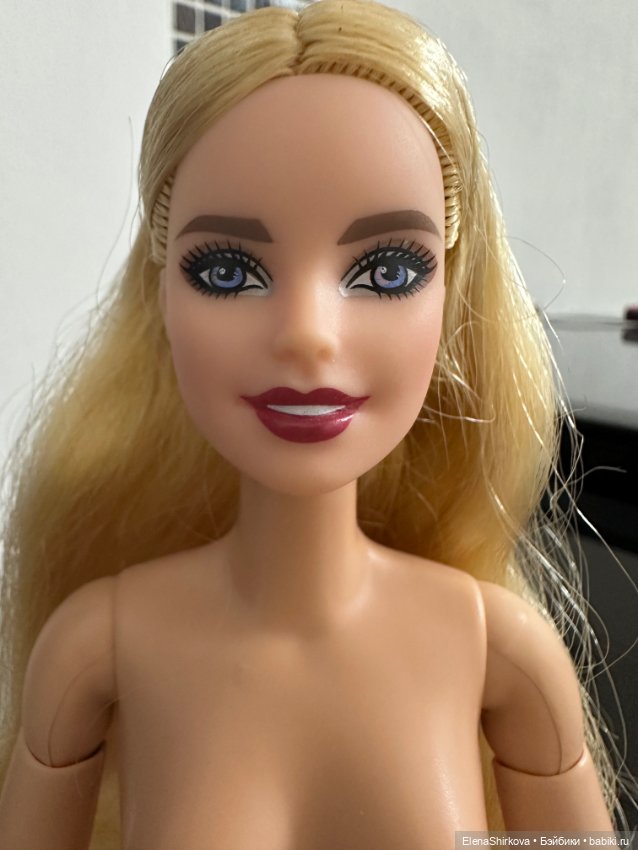 Barbie holiday 2018 Милли (фото 8)