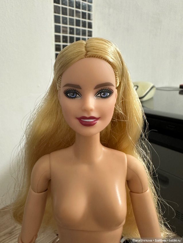 Barbie holiday 2018 Милли (фото 6)