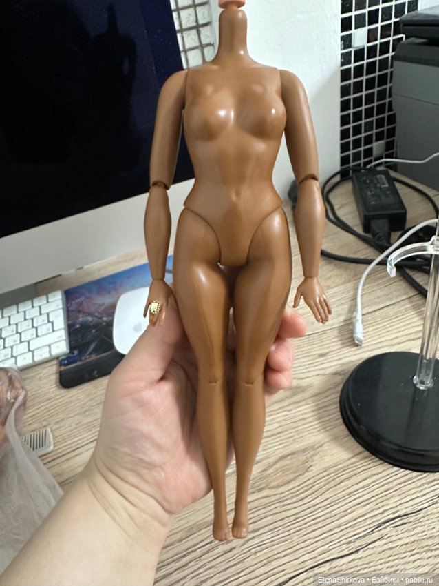 Тело коллекционной Barbie пышное (фото 7)