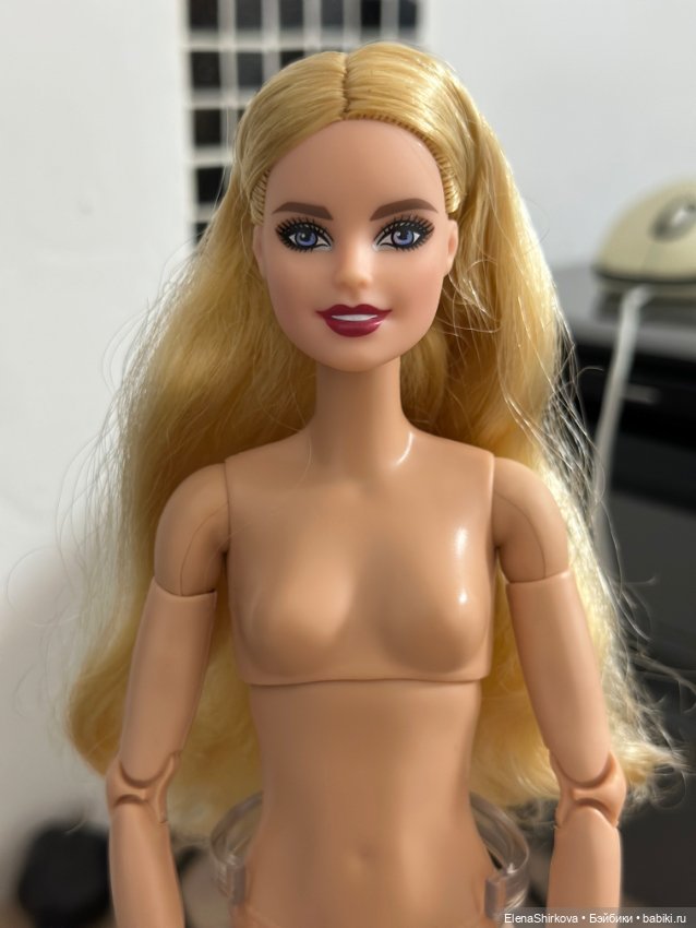 Barbie holiday 2018 Милли (фото 5)