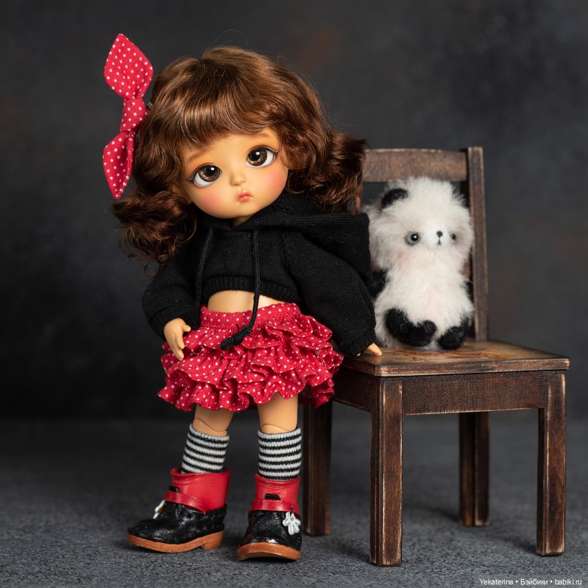 Lati G.Belle Secret Garden Squirrel