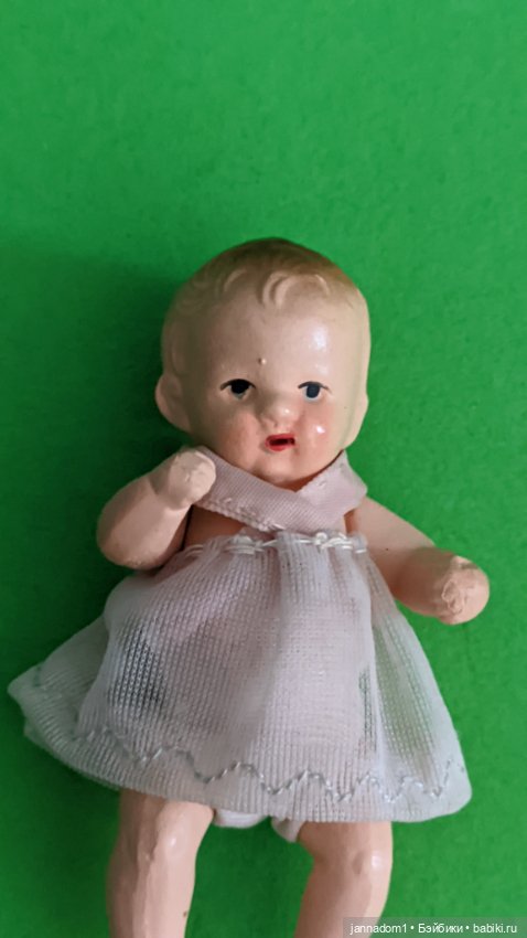 Керамическая куколка Hertwig 1508 в розовом платье, высота 8 см (фото 3)