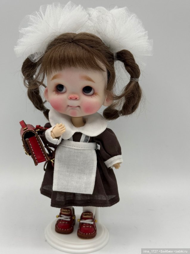 Школьница от Алины Журбинской (фото 2)