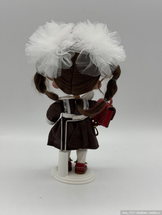 Школьница от Алины Журбинской (фото 4)