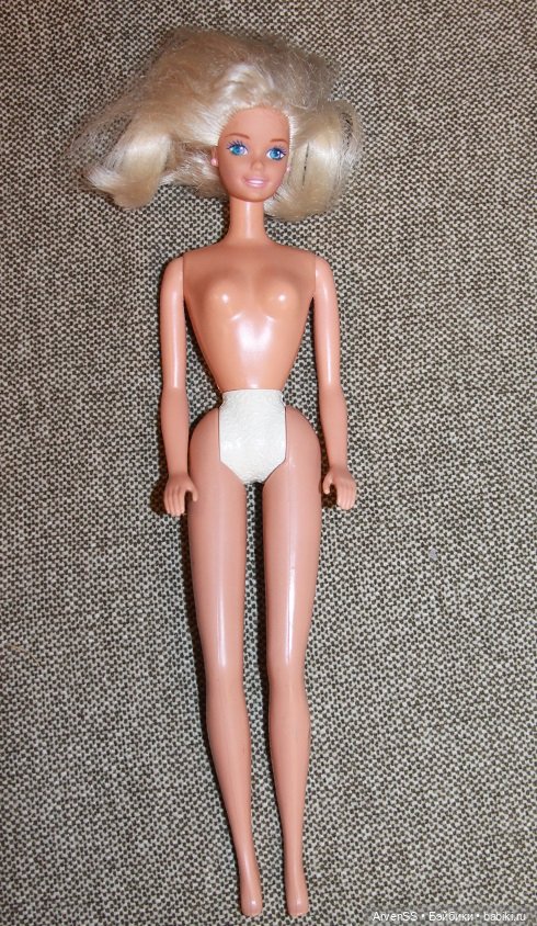 Винтажная суперстарка Chic Barbie (1996)