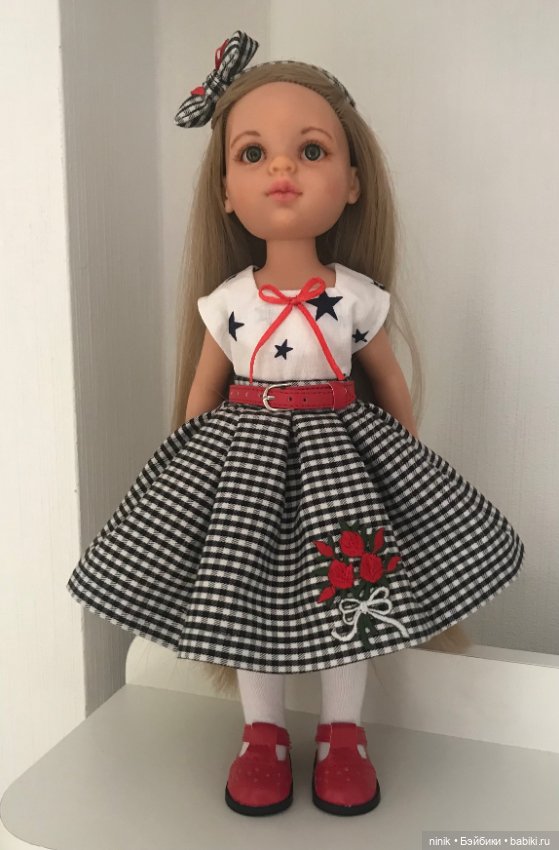 Клетчатая юбочка и повязка на голову (фото 9)