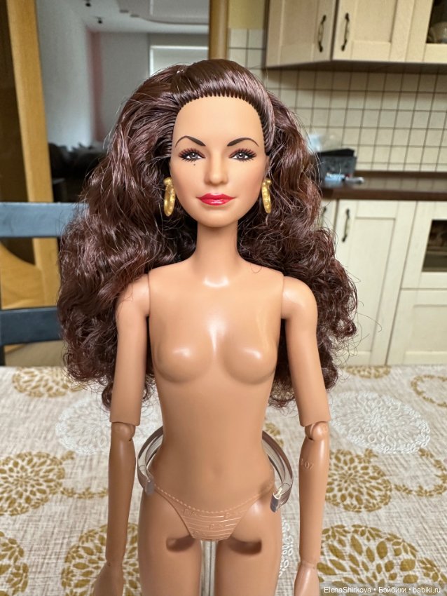 Barbie Глория Эстефан нюд (фото 3)
