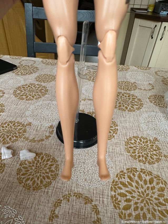 Barbie Ракель на подвижном теле