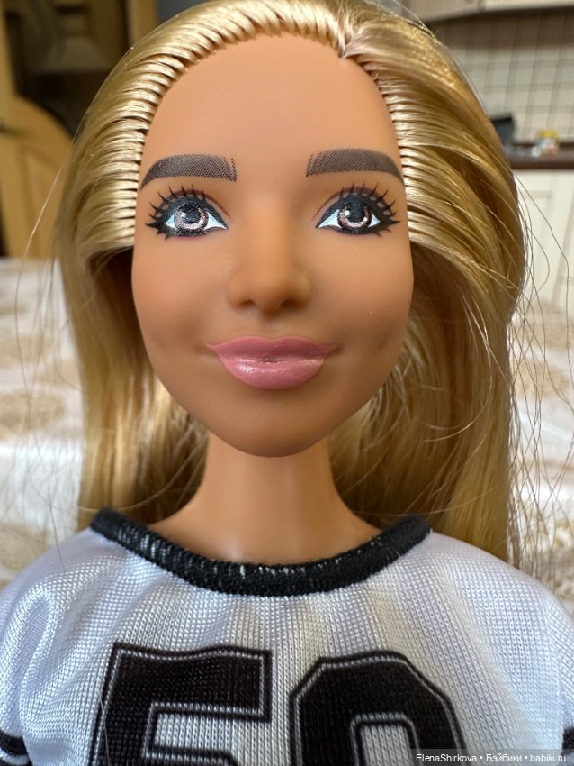 Barbie Fashionistas 126 на теле мтм пышки танцовщицы
