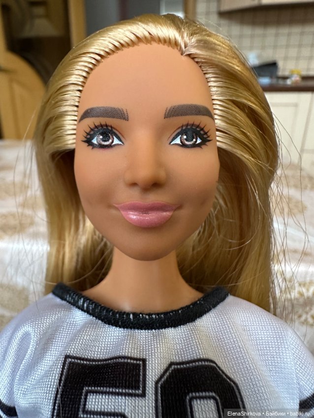 Barbie Fashionistas 126 на теле мтм пышки танцовщицы (фото 10)