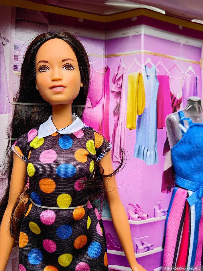Кукла Барби с дополнительным нарядом FFF60 (фото 2)