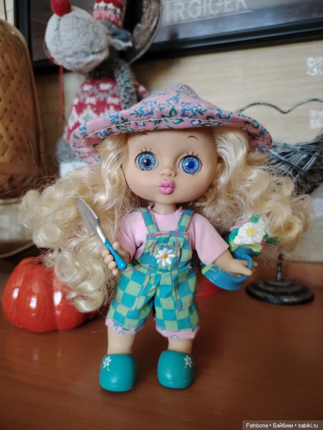 Садовница Бекка Little Cousin