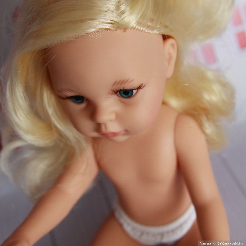 Paola Reina, Клаудия с голубыми глазами, 32 см, № 1