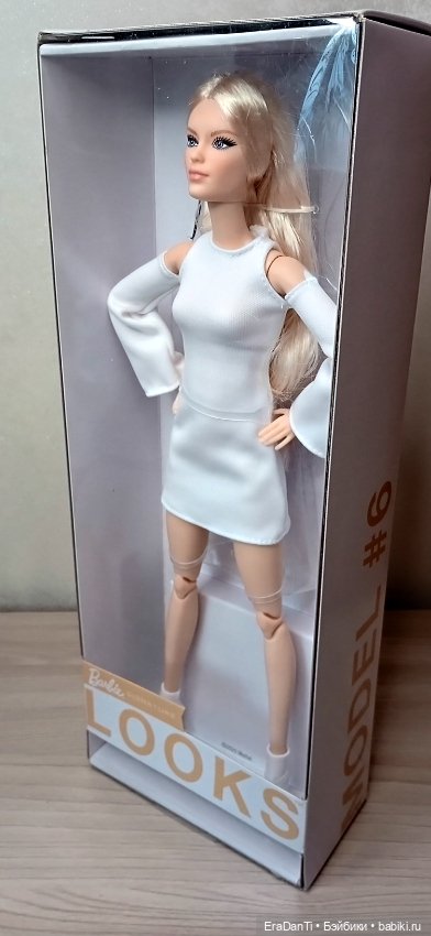 2021 Barbie Looks Doll #6 (GXB28)