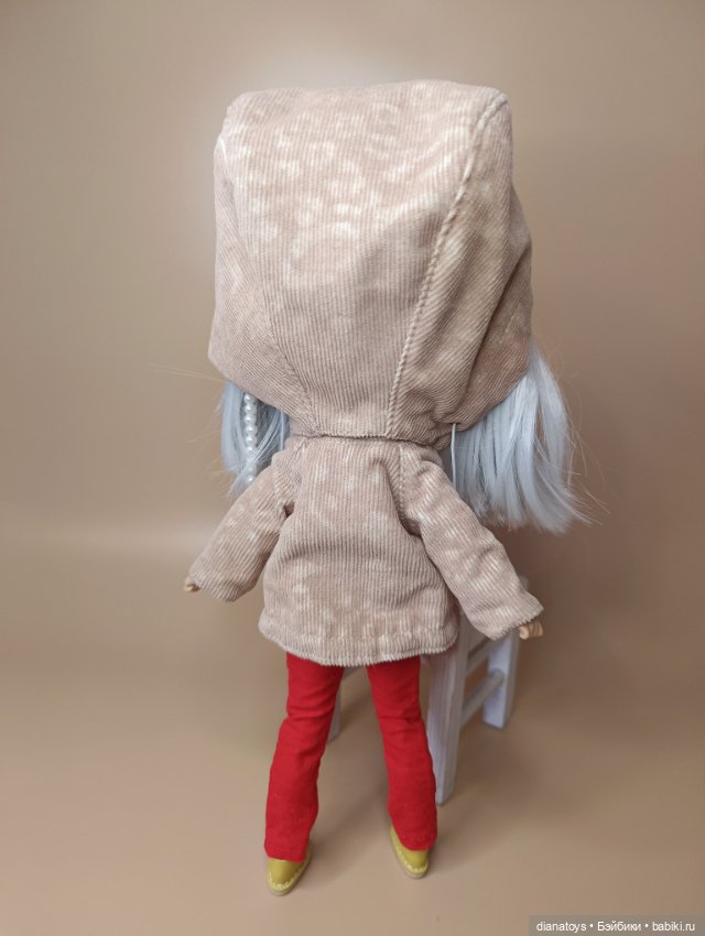 Куртка для Блайз, съемный капюшон (фото 7)