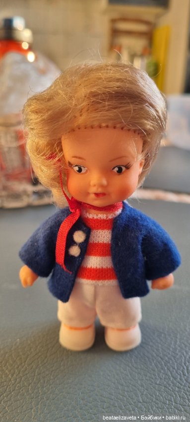 Малышка на ладошку Ари — Винтажные куклы и игрушки детства