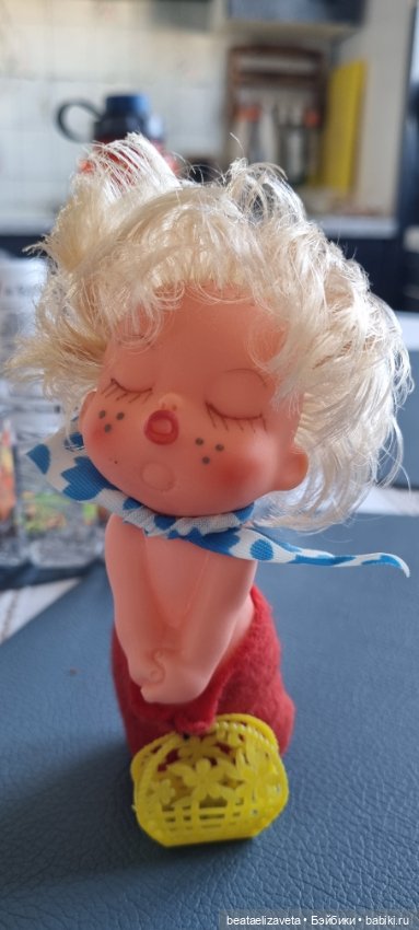 Винтажный пупс с корзинкой (фото 2)