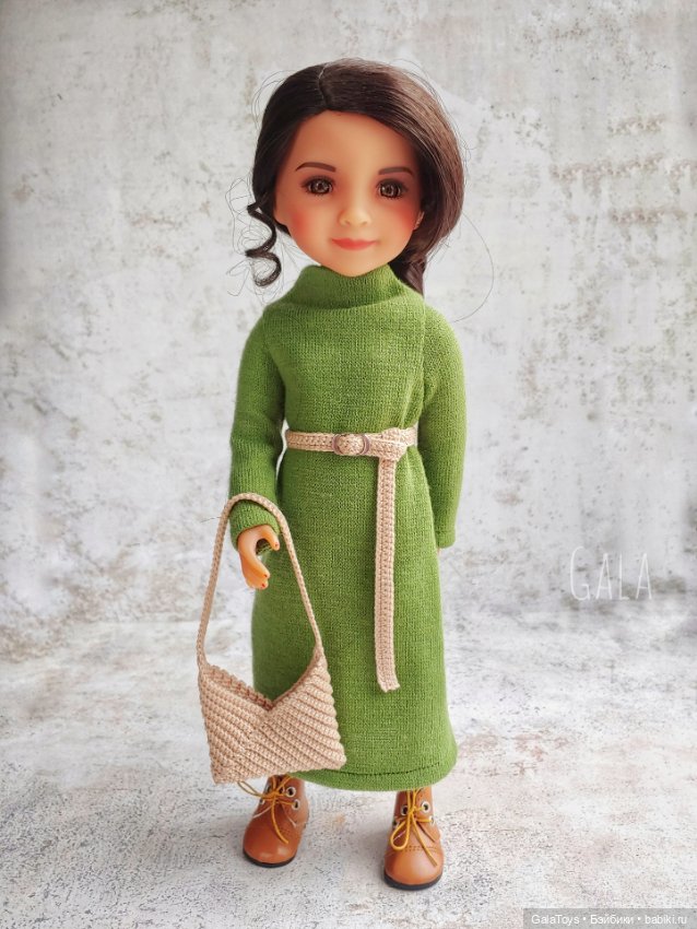 Одежда для Ruby Red 37 см. Платье с аксессуарами