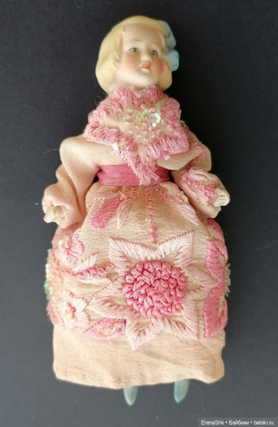 Авторская мини-кукла в авторском яйце (фото 5)