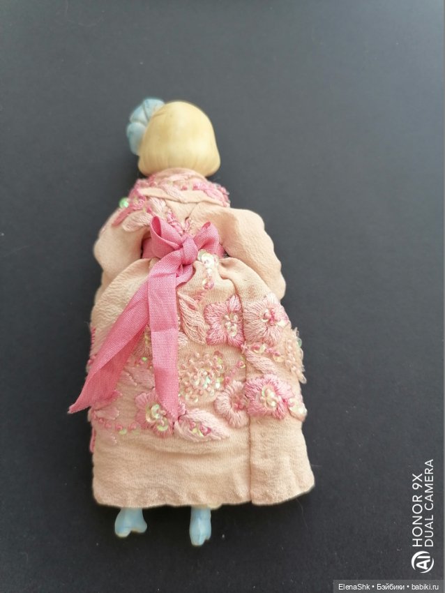 Авторская мини-кукла в авторском яйце (фото 7)