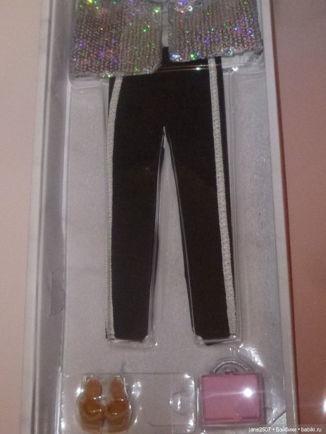 Коллекционная Барби Barbie Barbiestyle #3 NRFB (или Nude / полный аутфит) (фото 2)