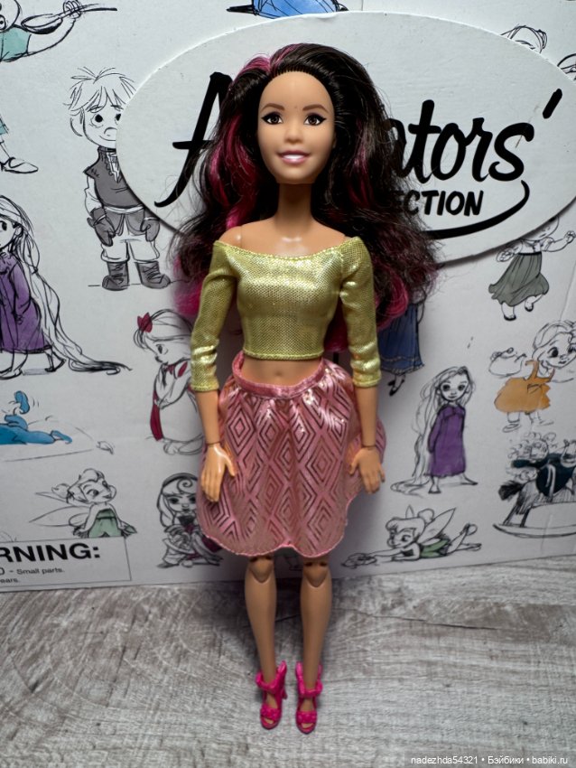 Барби Лесли на теле йоги Милли