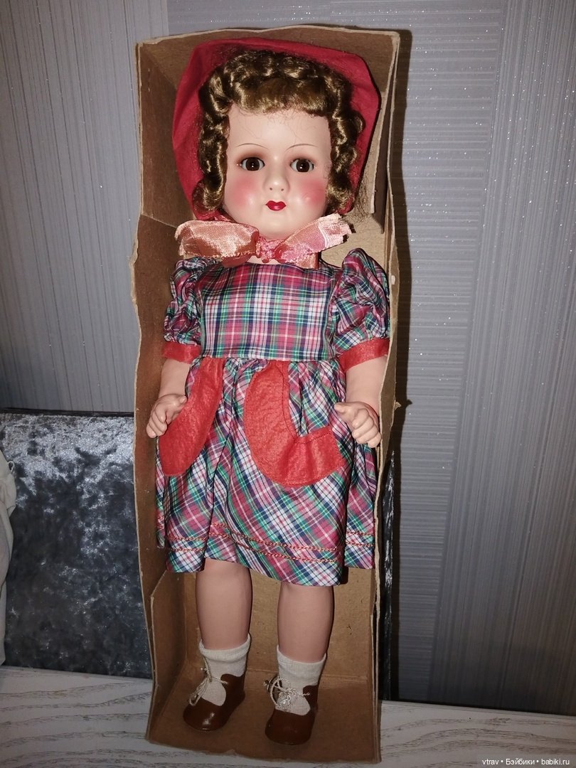 Антикварная кукла из папье-маше в родной коробке
