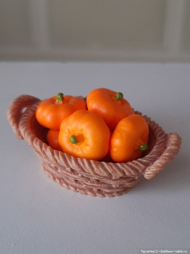 Корзинка с тыквами — Миниатюра для кукол (фото 3)