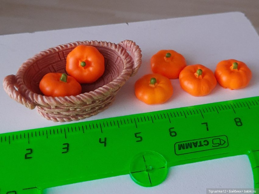 Корзинка с тыквами — Миниатюра для кукол (фото 6)