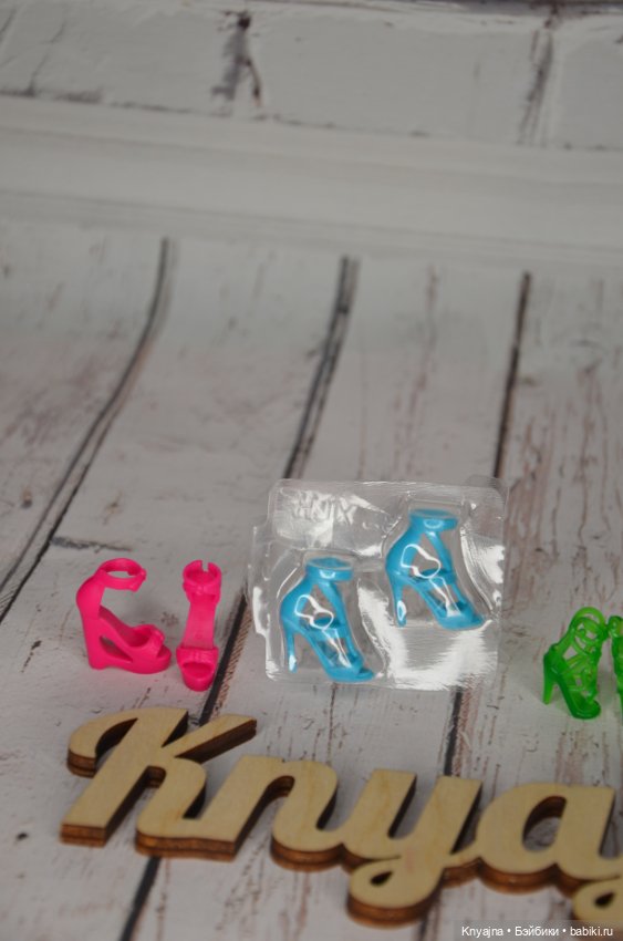 На барби босоножки от Лины Лукс, на кена (фото 3)