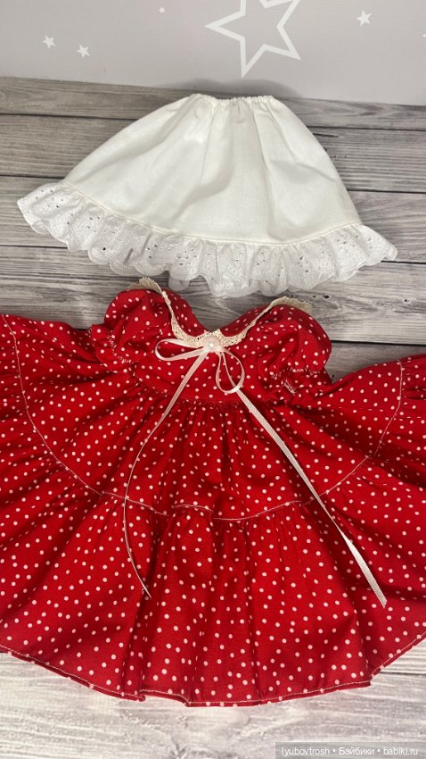 Платье шелковое в горошек для Руби Ред ростом 37см