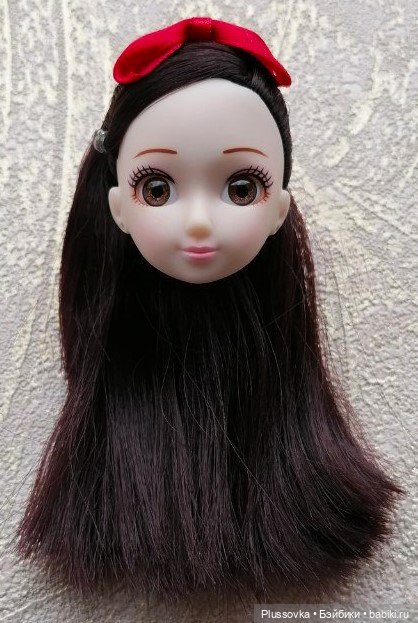 Голова со вставными глазами похожа на Sonya Kurhn