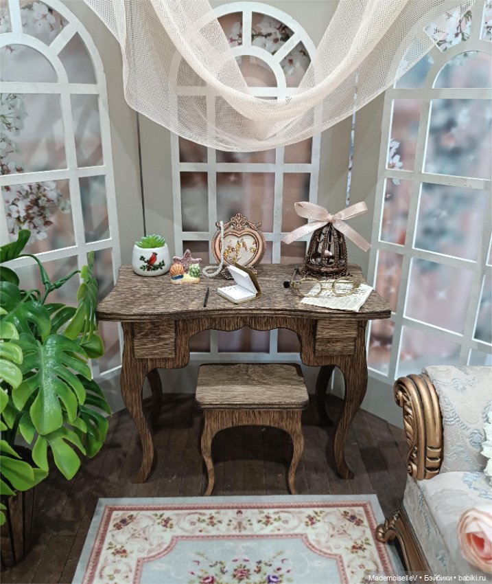 Кашпо, фаянс — Миниатюра для кукол