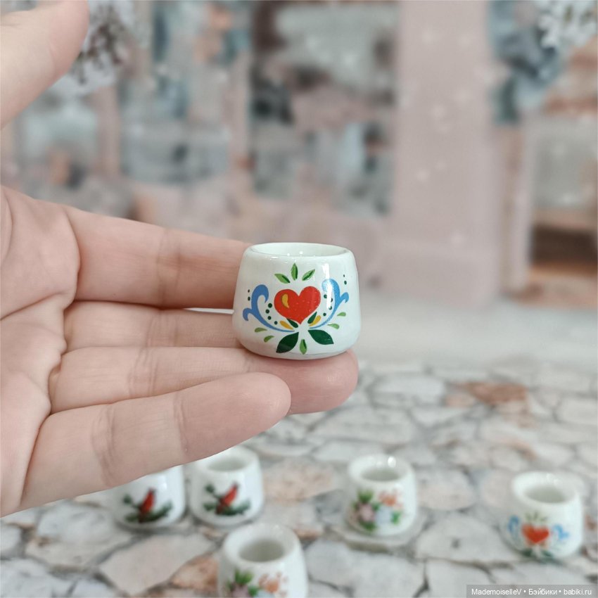 Кашпо, фаянс — Миниатюра для кукол