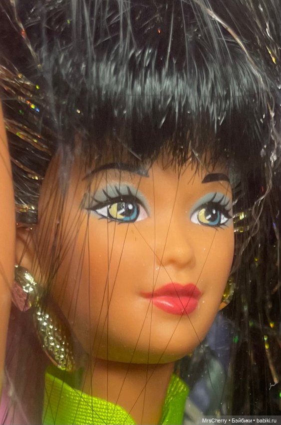 Кира / Splash n color Kira Barbie (фото 9)