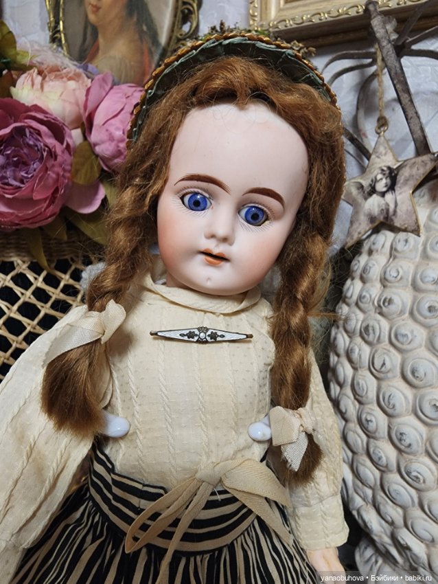Ранняя антикварная куколка Сонненберг кабинетного размера (фото 7)