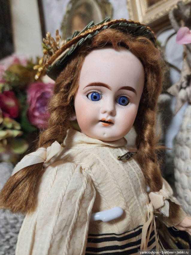 Ранняя антикварная куколка Сонненберг кабинетного размера (фото 5)