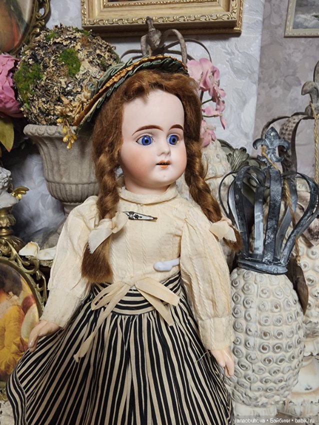 Ранняя антикварная куколка Сонненберг кабинетного размера (фото 6)