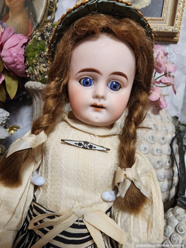 Ранняя антикварная куколка Сонненберг кабинетного размера