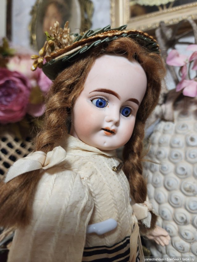 Ранняя антикварная куколка Сонненберг кабинетного размера (фото 4)
