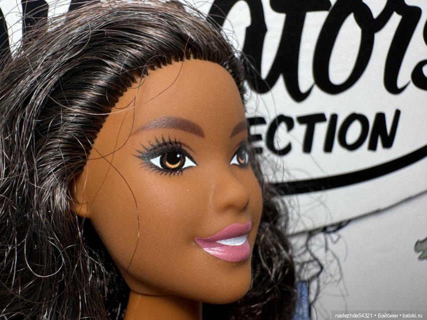 Барби Сюрприз карьера на теле Барби Экстра 10 (фото 4)