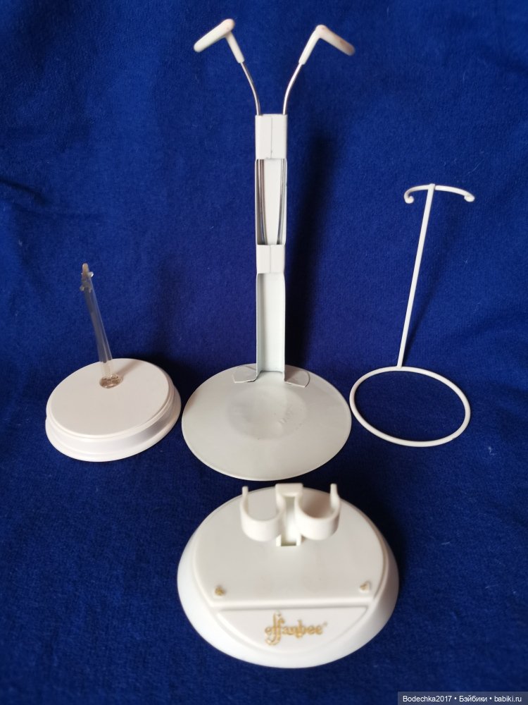 Подставки и стенды для разных кукол