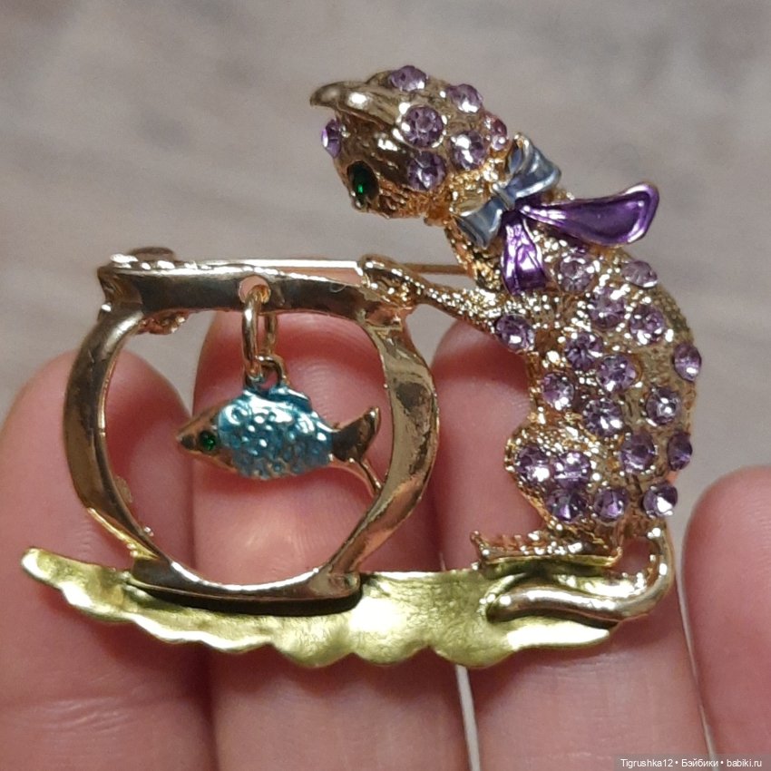 Брошь кошечка с рыбкой — Украшения и очки для кукол