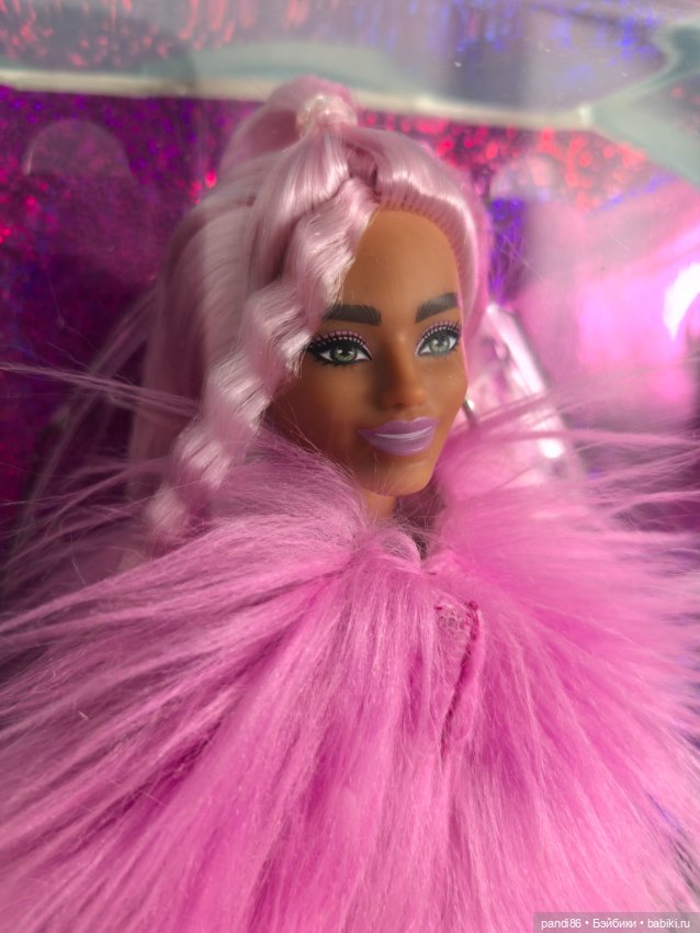 Barbie Extra HGR60 Барби Экстра с розовыми волосами с мопсиком и набором одежды (фото 4)