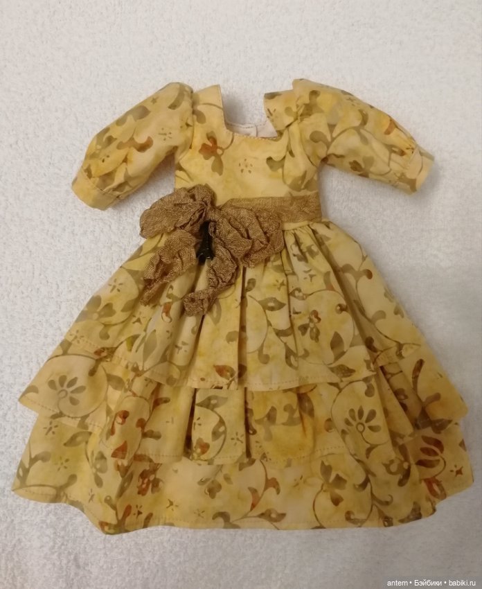 Платье для кукол Kaye Wiggs