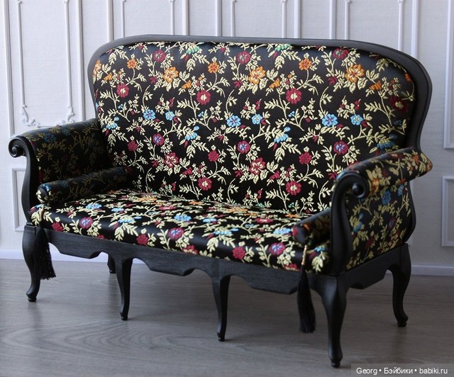 Диван для кукол — Кукольная мебель