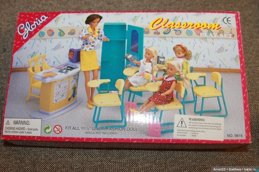 Набор мебели для классной комнаты от фирмы Gloria (Classroom Play Set )